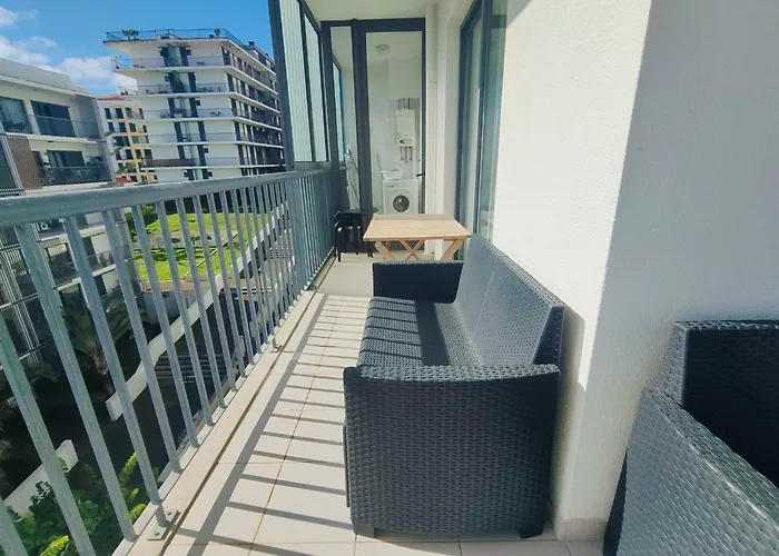Acacia Apartment By Atlantica